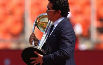 What’s Sachin Doing With The World Cup?