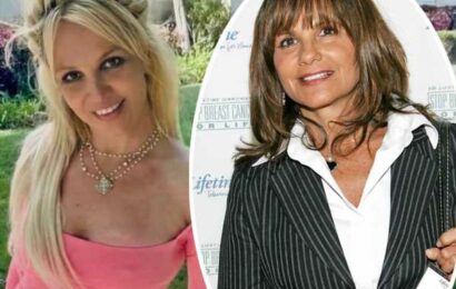 Britney Spears' Mom Lynne Is 'Struggling To Pay Her Bills' And Working As A Substitute Teacher: Report