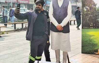 Modiji Ek Selfie Ho Jaye